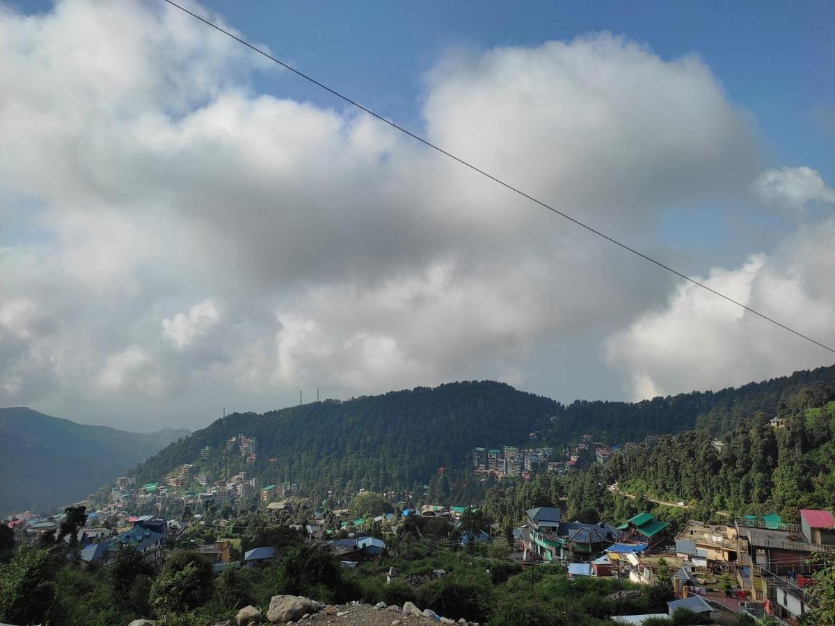 Хостел Madpackers Mcleodganj Дармсала Экстерьер фото