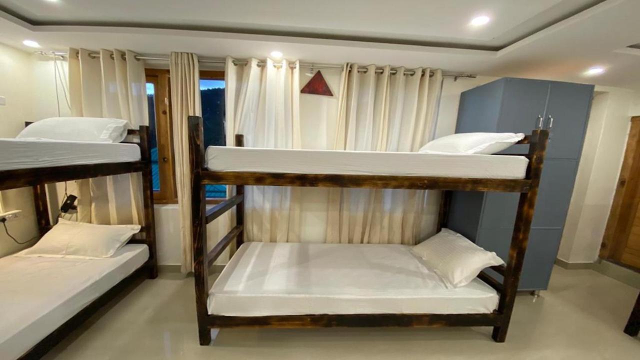 Хостел Madpackers Mcleodganj Дармсала Экстерьер фото